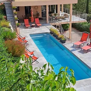 Les Hauts Du Peireguier Bed & Breakfast